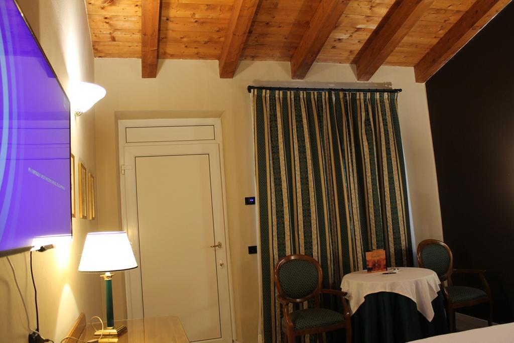 Hotel Don Carlo Брони Экстерьер фото